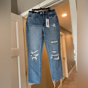 Mica Denim high wasted, cropped jeans. Super cute. Size 26